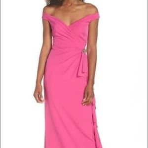 Vince Camuto Laguna Off-the-Shoulder Scuba Gown